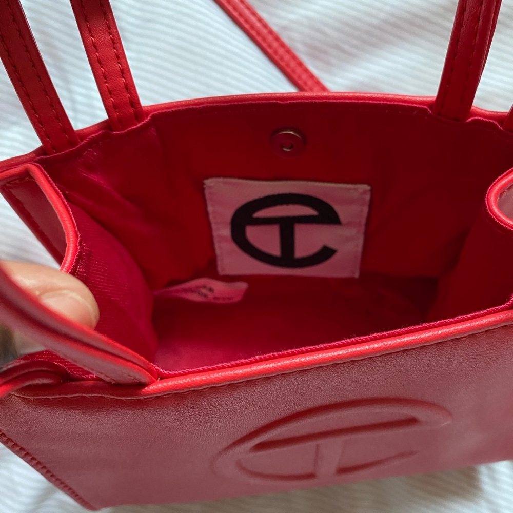 🚨SOLD🚨Authentic Red Telfar bag - Picture 2 of 5